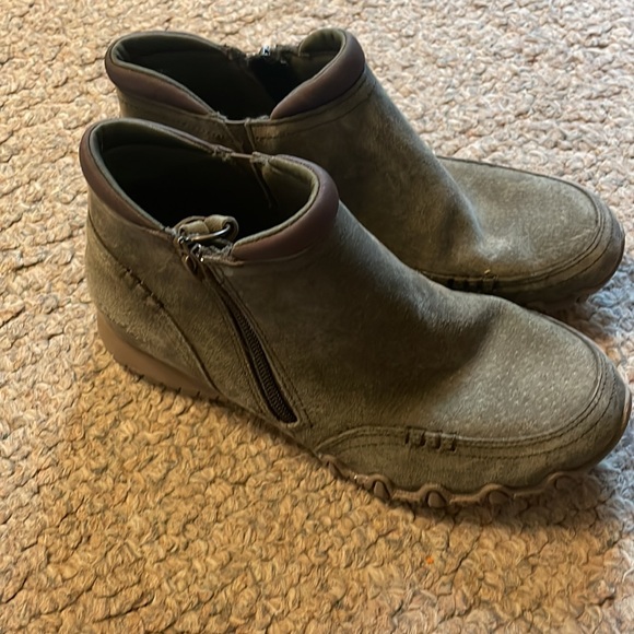 Skechers Relaxed Fit Air Cool Boot NWOT - Picture 2 of 5